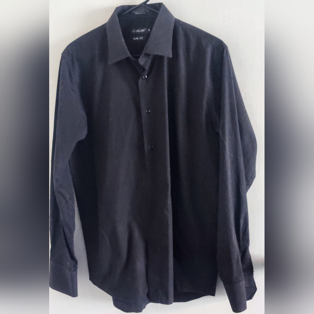 Milani mens size XL 16 long sleeve black dress shirt. Slim fit. NWOT.